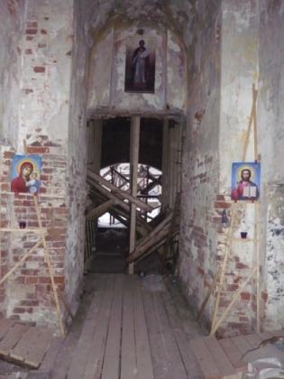 Работы в Храме. март 2012