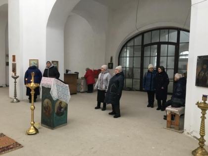 Собор Архистратига Михаила и прочих Небесных Сил бесплотных. Архангелов Гавриила, Рафаила, Уриила, Селафиила, Иегудиила, Варахиила и Иеремиила.