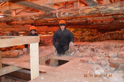 2012.11.17 Освящение и установка креста над восьмериком
